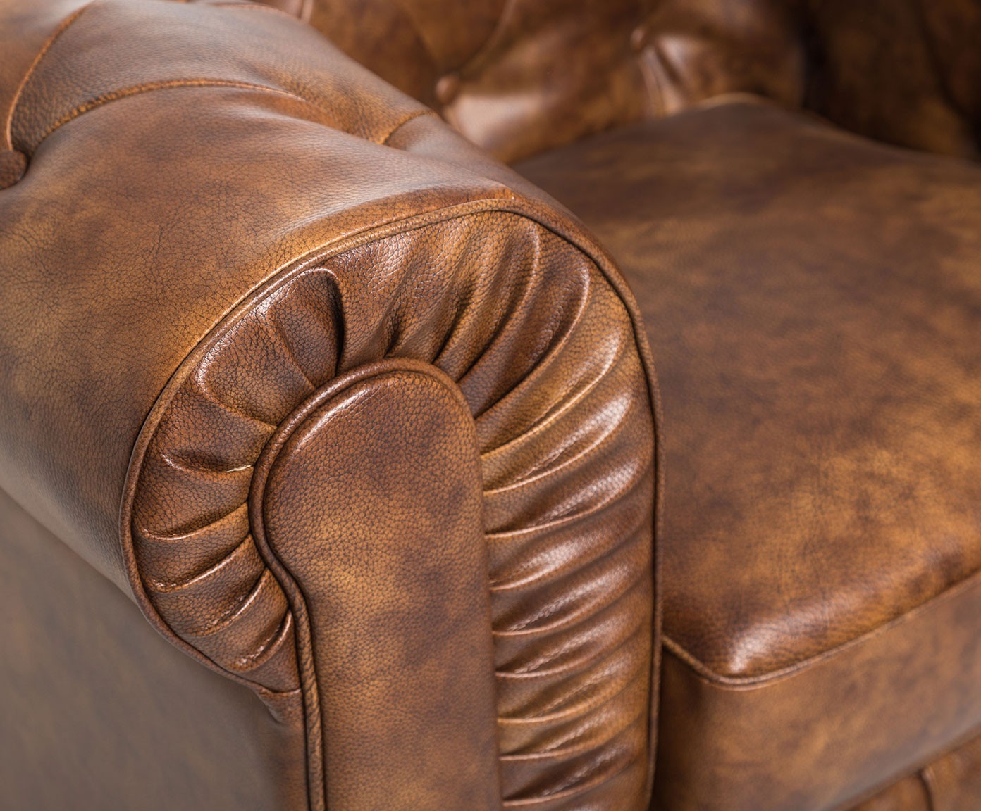 Sillón CHESTER, similpiel cuero viejo