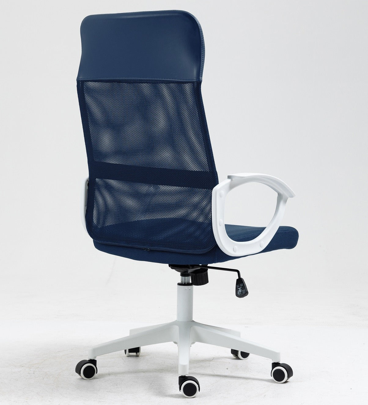 Sillón de oficina VERTON, blanco, malla y asiento azul oscuro