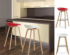 Taburete AWAK (TO), madera curvada, asiento polipropileno negro